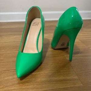 green patent leather stiletto pumps